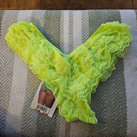 XL NWT Ruffled Rumba Booty Shorts Lime Green - Picture 1 of 14